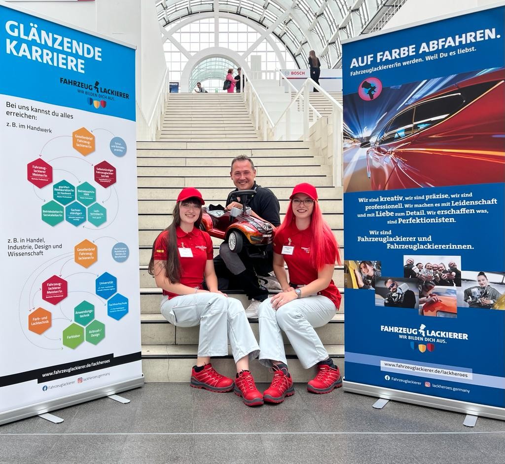 Laura Rother Die Fahrzeuglackierer auf der Automechanika „Probier' dich aus und mach ...